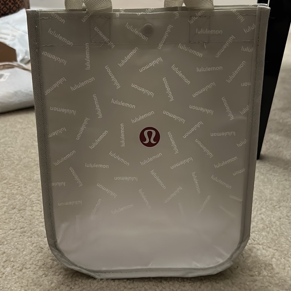 lululemon white christmas 2022 tote bag lululemon white christmas 2022 tote bag